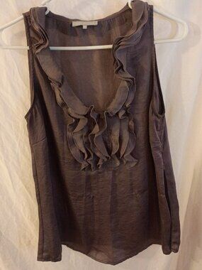 Women's Size Medium Violet and Claire Sleeveless Ruffle Neck Blouse in Brown